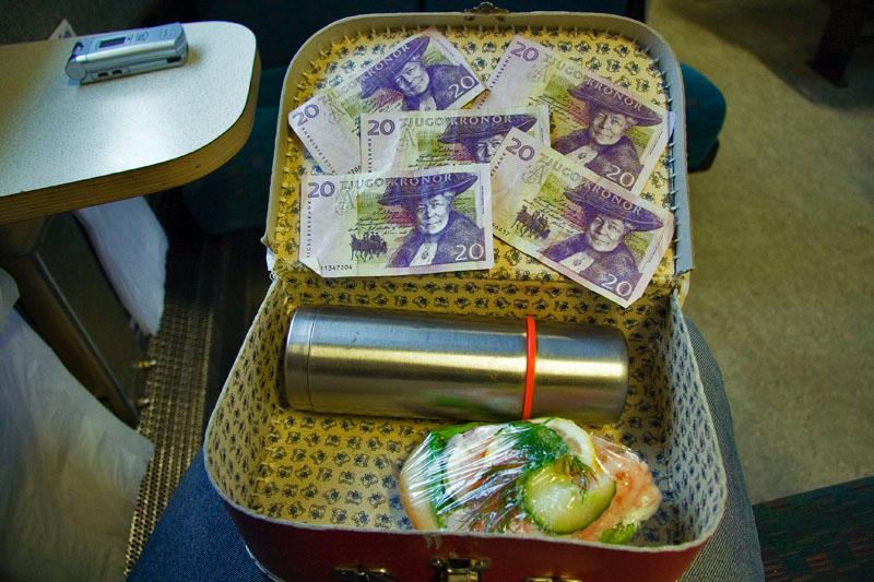 081110_8282.jpg - Allting finns på plats för en trevlig resa.