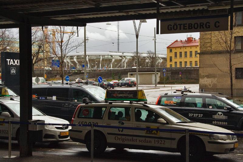 081110_8318.jpg - I bakgrunden ser man den nya Gamla Ullevi. Men jag tycker att det borde heta "Bosse Larsson". Nygammalt ni vet ...